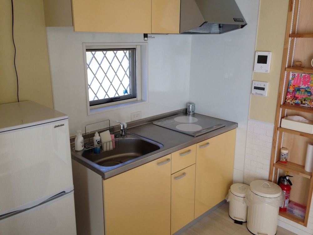 エコノミー コテージ 専用キッチン0 | 河口湖 貸別荘は り楽S