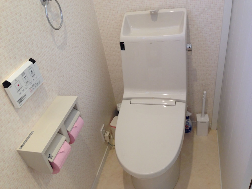 エコノミー コテージ バスルーム0 | 河口湖 貸別荘は り楽S