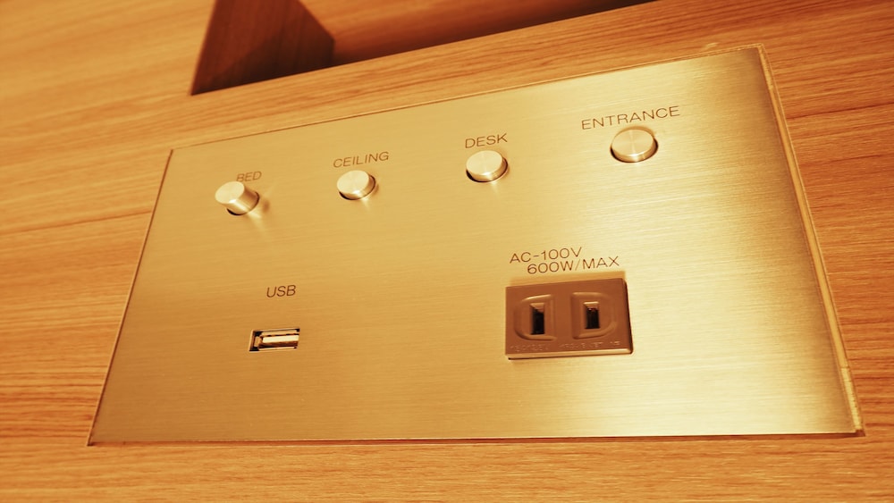 スタンダード ダブルルーム 禁煙 客室の設備とサービス3 | ホテルWBFなんば元町