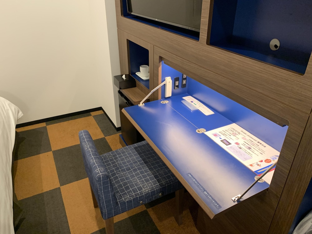 スタンダードセミダブル 禁煙 客室2 | 変なホテル東京 羽田