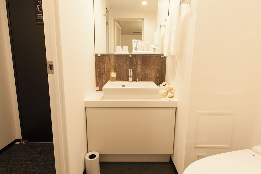 スーペリア ツインルーム 禁煙 (LG Styler Room) 客室6 | 変なホテル東京 赤坂