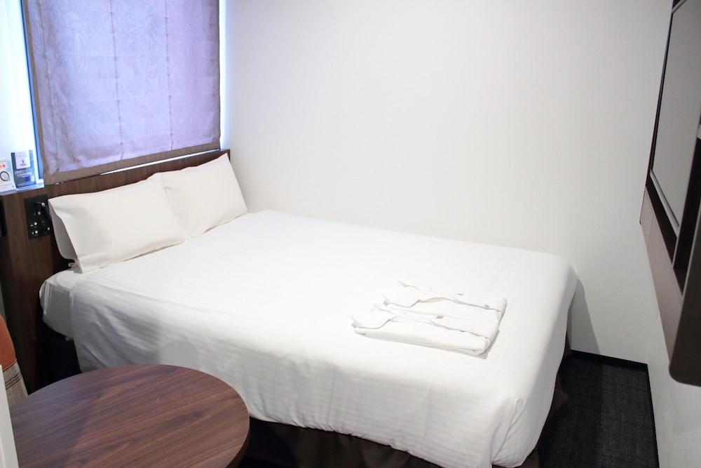 エコノミー ダブルルーム 禁煙 (Standard Semi-Double) | 変なホテル東京 赤坂