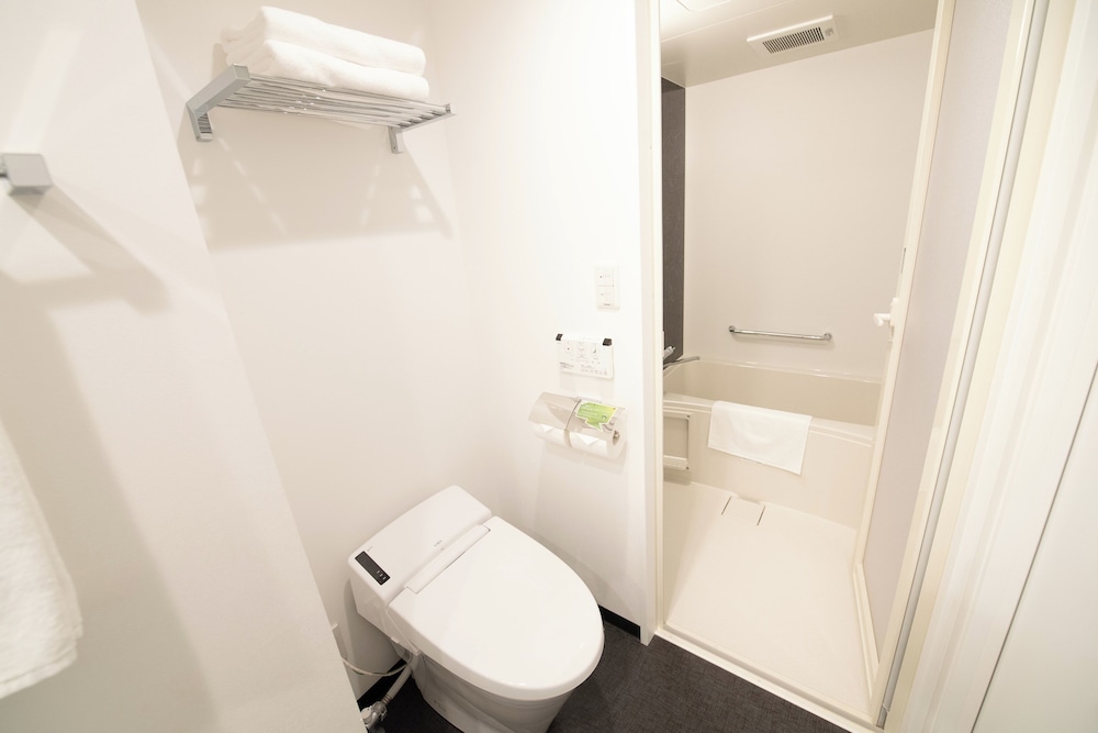 スーペリア ツインルーム 禁煙 (LG Styler Room) バスルーム0 | 変なホテル東京 赤坂