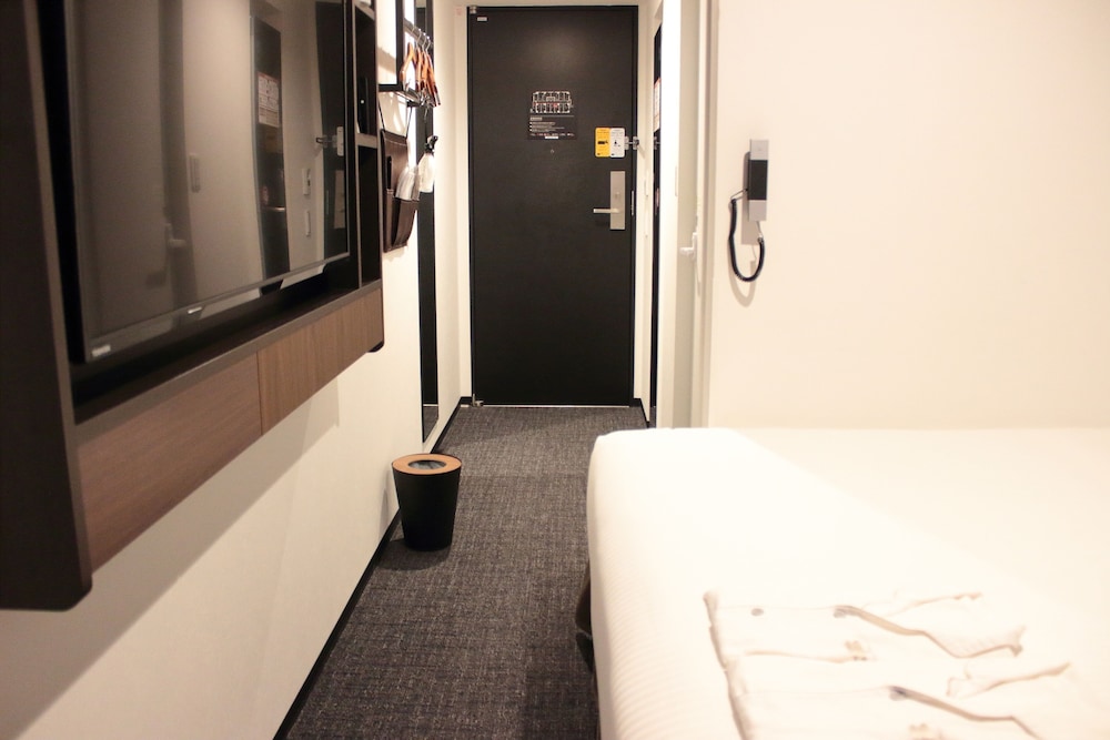 ダブルルーム 禁煙 (LG Styler Room) 客室1 | 変なホテル東京 赤坂