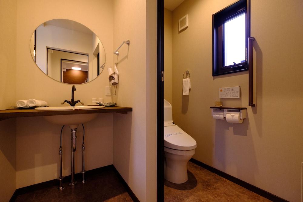 キャビン (ティピー付, 7歳からご宿泊可能) 禁煙 バスルーム1 | Sense of wonder 由布岳山麓グランピングリゾート