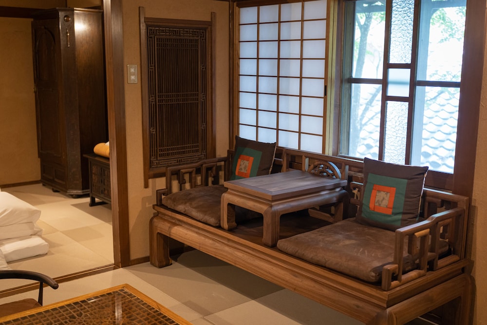 漢 （13歳からご宿泊可能） 客室1 | おやど 二本の葦束