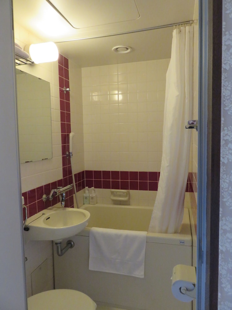 ツインルーム バスルーム0 | レストラン＆ペンション レスカル