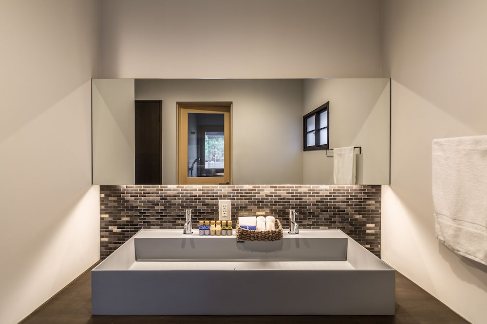 青藍 バスルームのシンク0 | 日本色 NIHON IRO