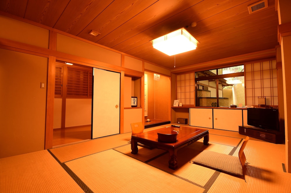 和室 12畳 客室1 | 高野山 宿坊 不動院