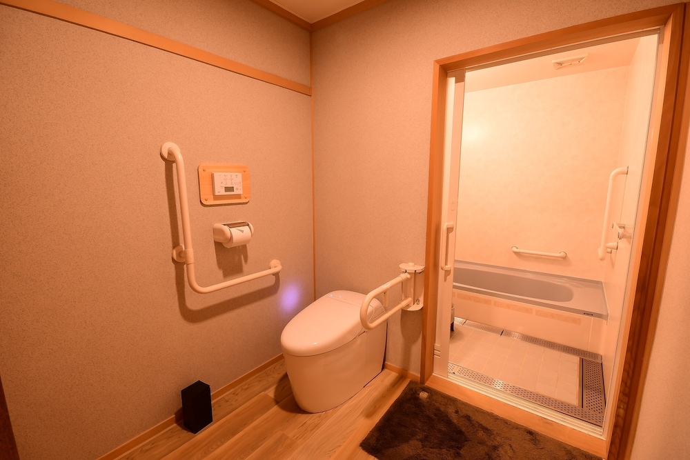 スタンダード ルーム 禁煙 専用バスルーム バスルーム1 | 高野山 宿坊 不動院