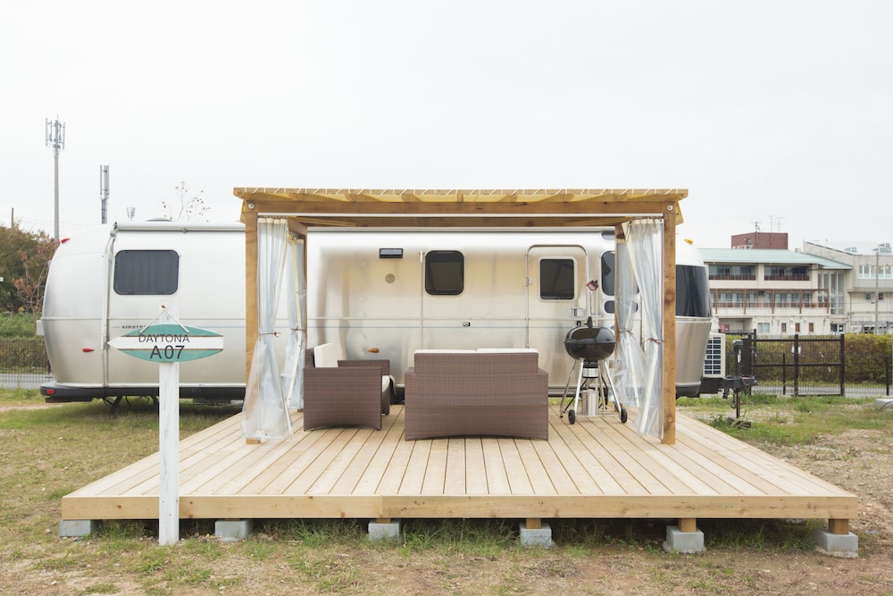 スタンダードエアストリーム (3名様用) テラス / パティオ0 | GRAN CAMPING パームガーデン舞洲