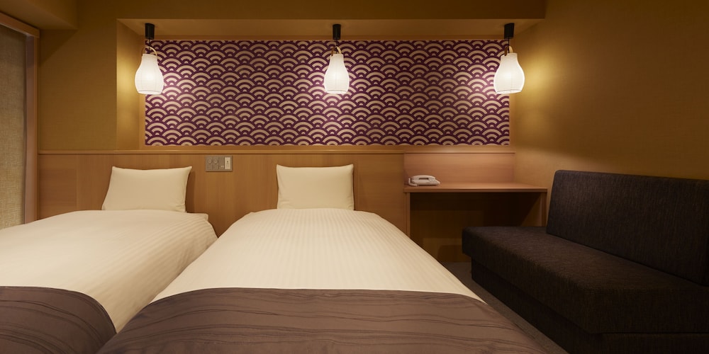 [禁煙] ショートステイ: 20時イン翌10時アウト (スタンダードツインルーム)/シャワーブース 客室1 | 桜 スカイ ホテル