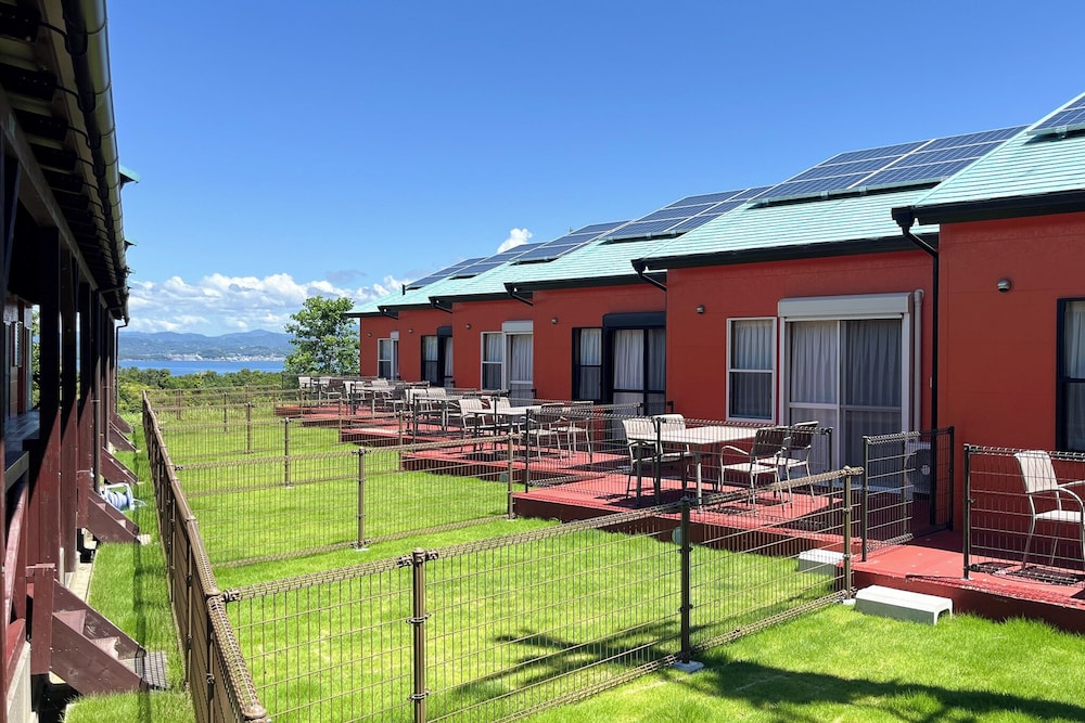 Cottage (capacity 4) with private dog run テラス / パティオ0 | 四季の郷　遊楽