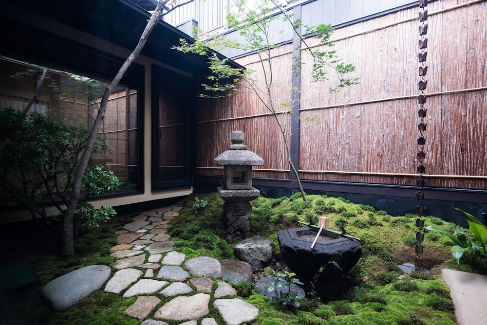 一軒家 (シングルベット4, 布団2) 部屋からの景観0 | 京町家貸切宿 高瀬川七条