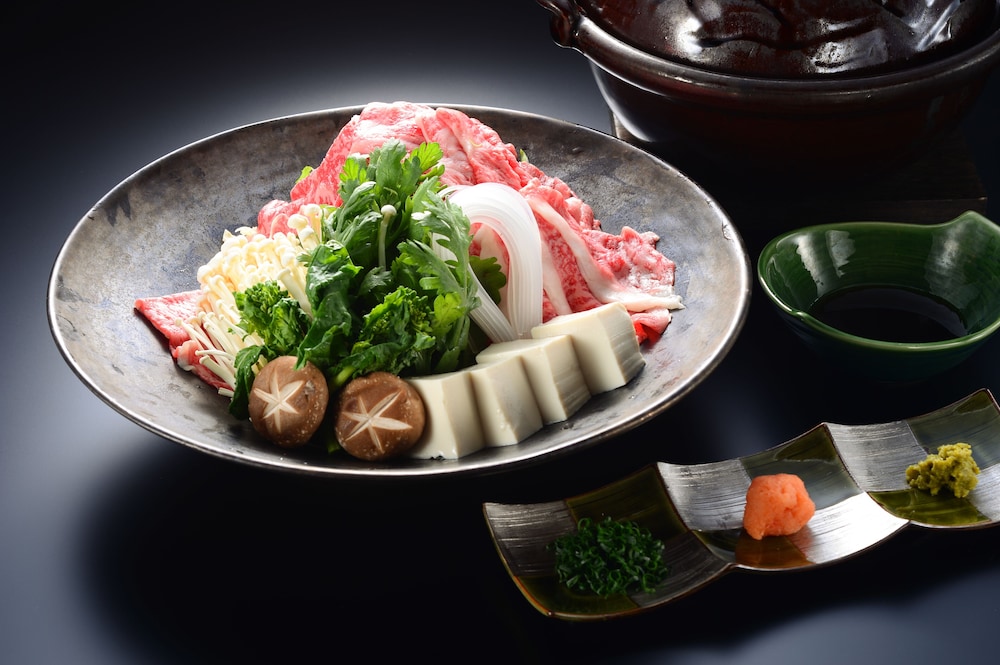 2階 木漏れ日の間 (しゃぶしゃぶ) 客室露天風呂付＋個室お食事処 旅館のお食事処0 | 箱根藍瑠