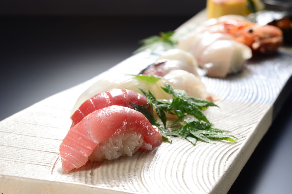 2階 木漏れ日の間 (寿司) 客室露天風呂付＋個室お食事処 | 箱根藍瑠