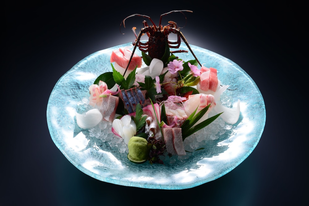 2階 木漏れ日の間 (刺身盛り合わせ) 客室露天風呂付＋個室お食事処 禁煙 | 箱根藍瑠