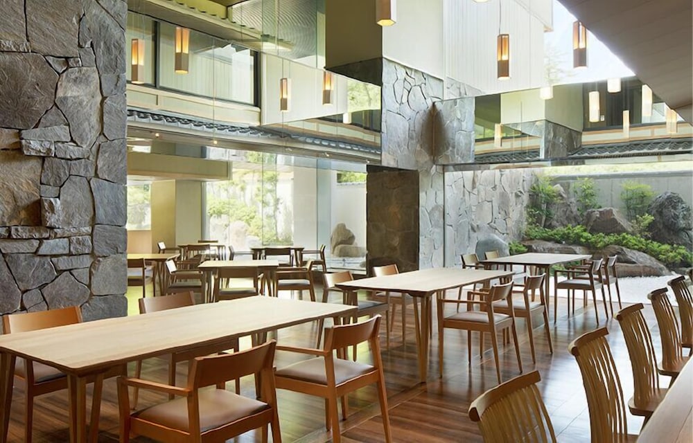 レストラン1 | 松園荘 保津川亭