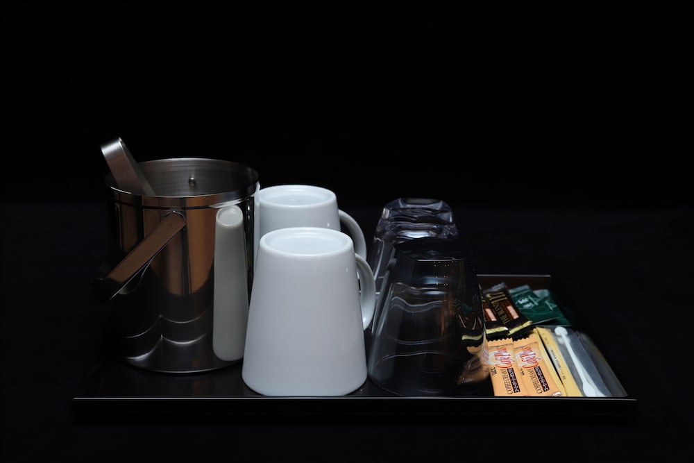 スタンダード ダブルルーム 喫煙可 コーヒー / コーヒーメーカー0 | スマイルホテルプレミアム大阪本町