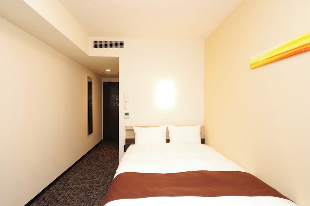 スタンダード ダブルルーム 喫煙可 客室2 | スマイルホテルプレミアム大阪本町