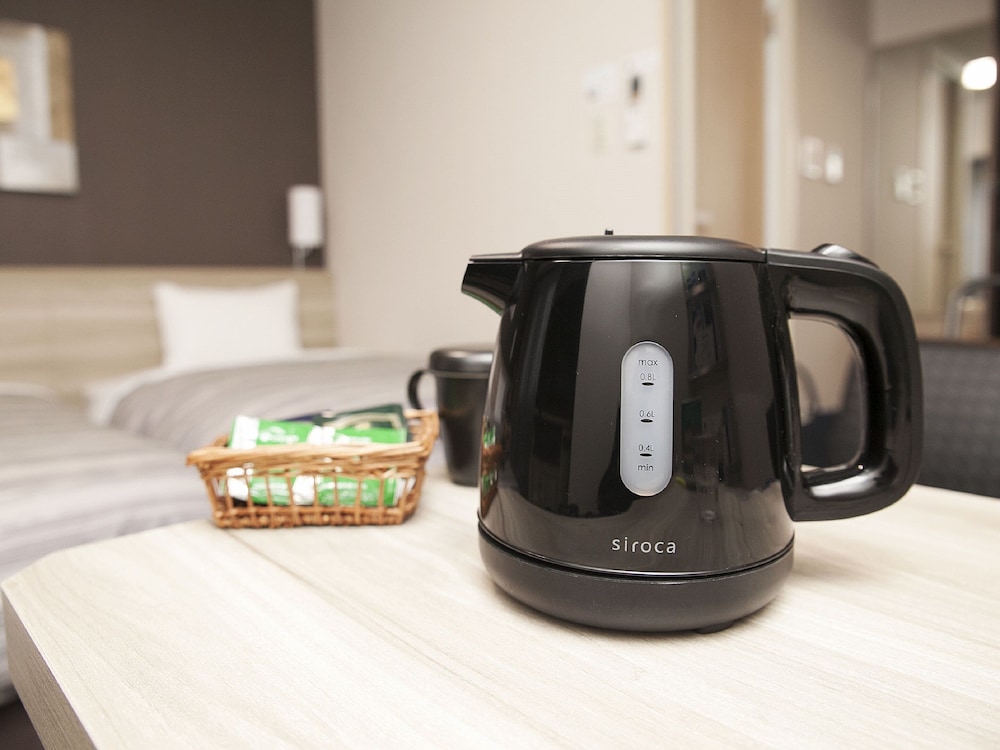 セミダブルルーム 喫煙可 客室の設備とサービス1 | ホテルルートイン豊橋駅前