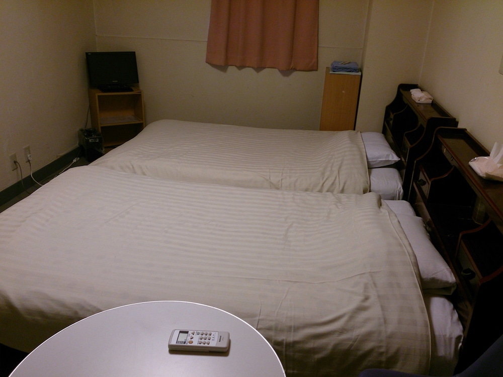 ツインルーム 禁煙 客室2 | はとやホテル