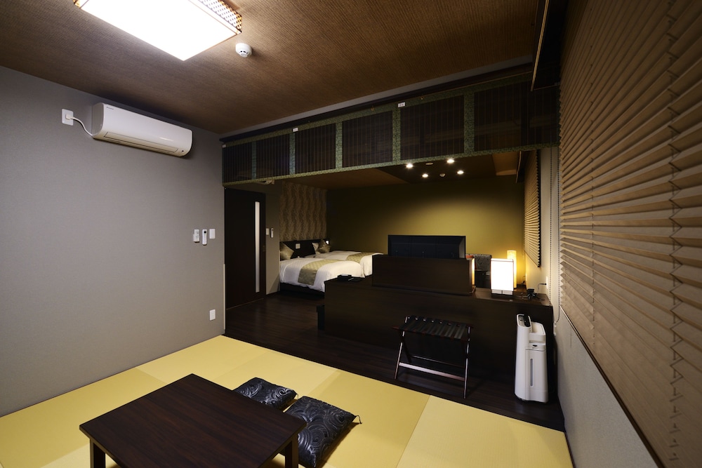 ファミリースイート 本願寺ビュー 客室3 | Hotel Kuu Kyoto