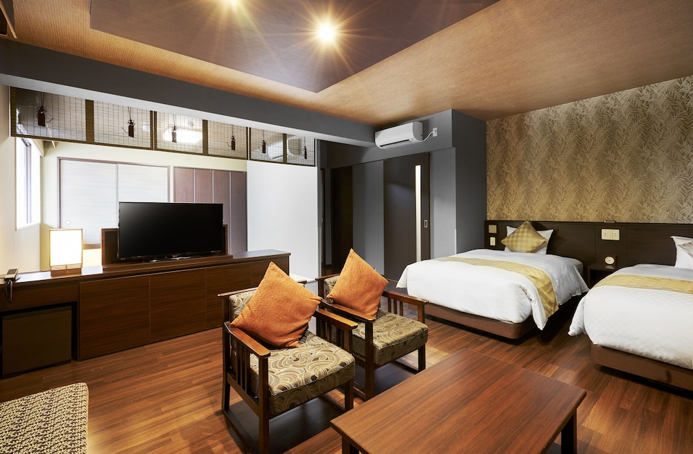 ファミリースイート 本願寺ビュー 客室9 | Hotel Kuu Kyoto