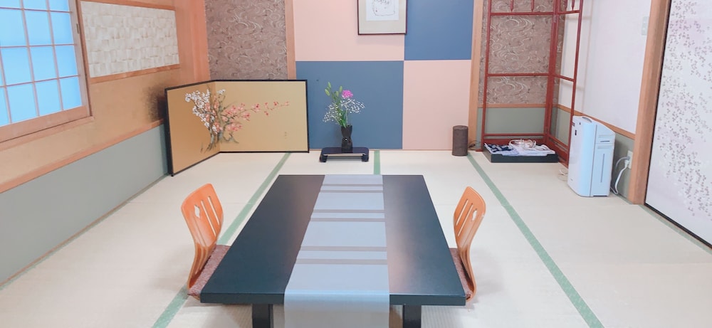 和室 12畳 リビング エリア0 | 京都 旅館 祇園佐の