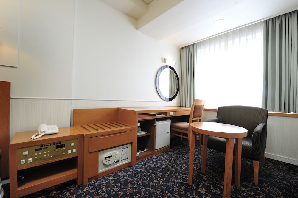 クイーンベッドルーム ジェットバス付 禁煙 リバービュー 【新館】 客室の設備とサービス0 | ホテルグローバルビュー釧路