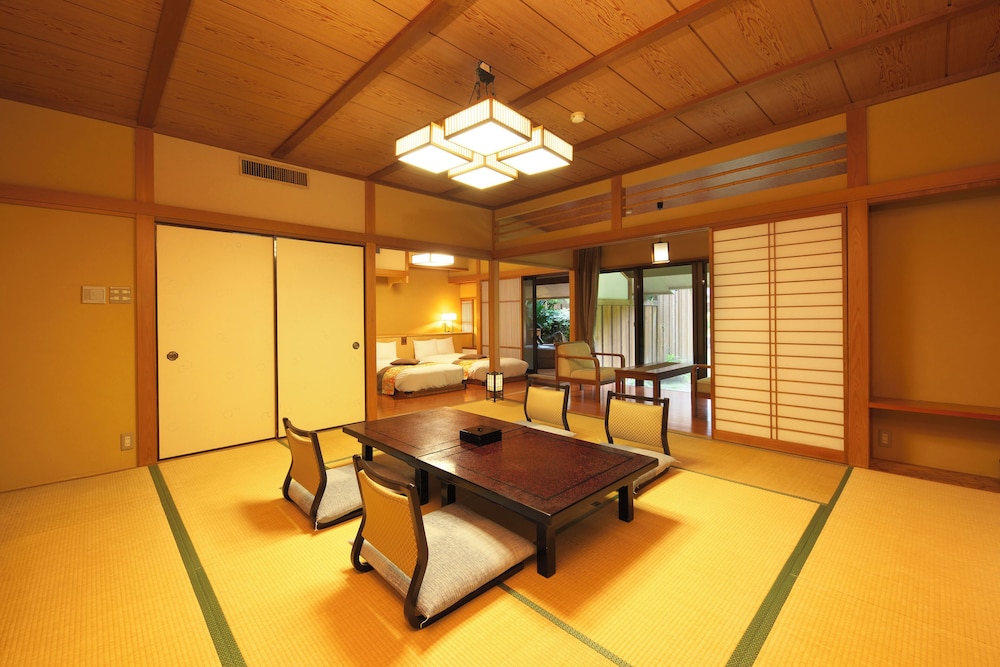 スーペリア ルーム 客室1 | 大地の彩 花月亭