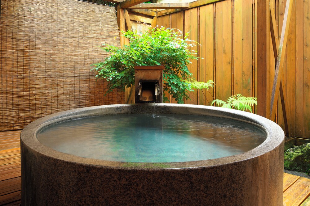 スーペリア ルーム バスルーム0 | 大地の彩 花月亭