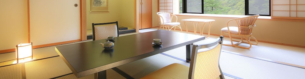 客室1 | 白船グランドホテル