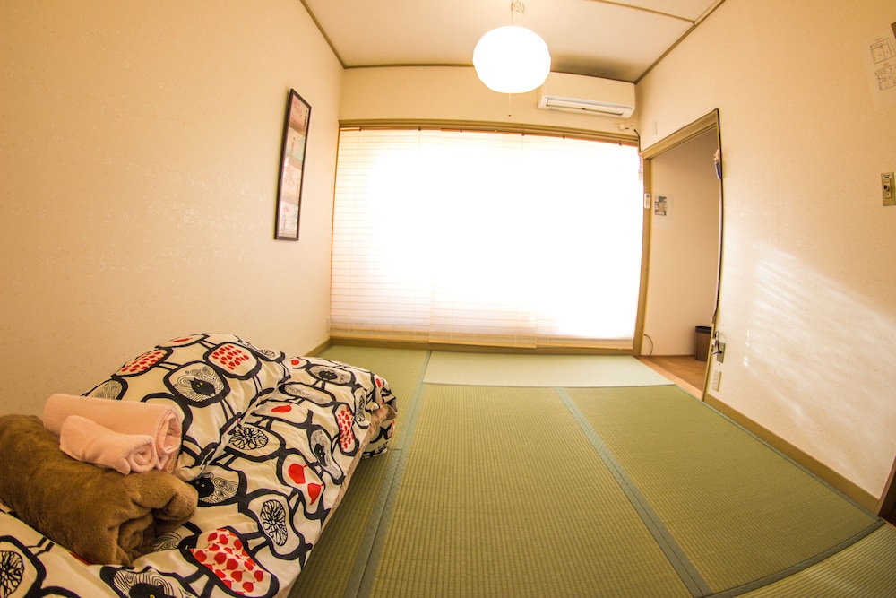 ベーシック ハウス 客室1 | お宿 東福寺 2