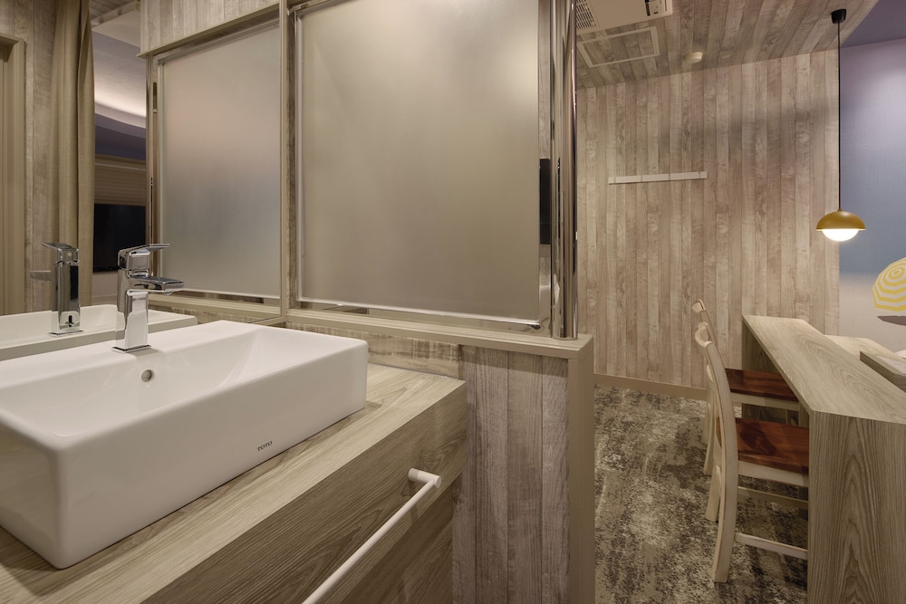 デザイン ダブルルーム クイーンベッド 1 台 禁煙 客室7 | COAST HIKE HOTEL - 大人限定