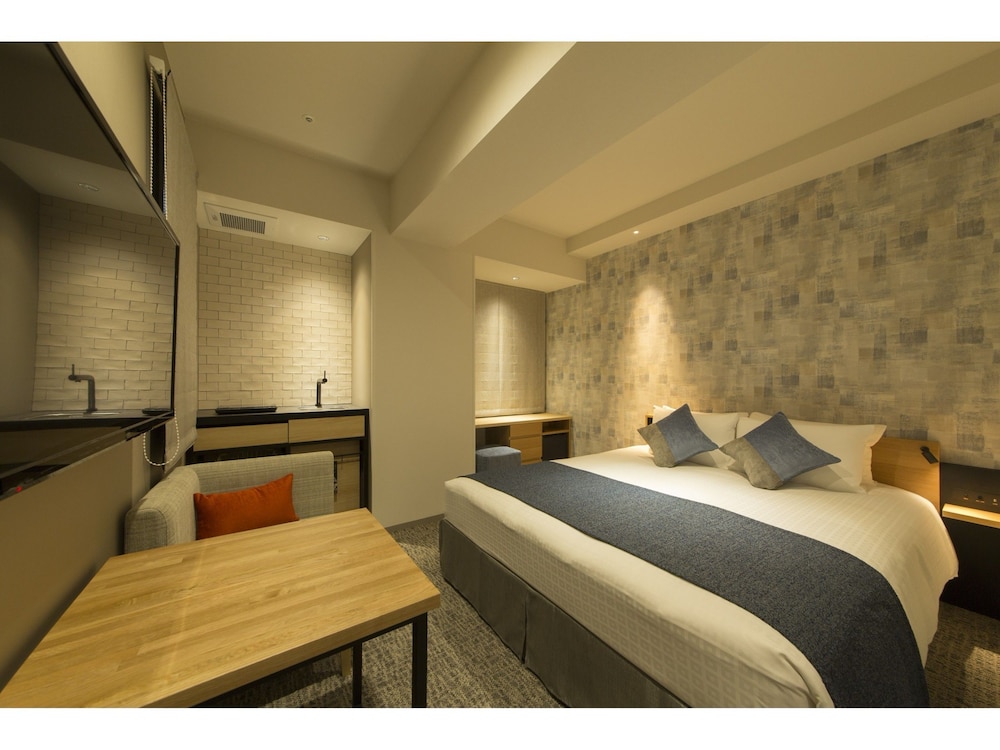 レジデンシャルダブルルーム(クイーンベッド1台)2名利用 禁煙 客室4 | 東急ステイ高輪 (泉岳寺駅前)