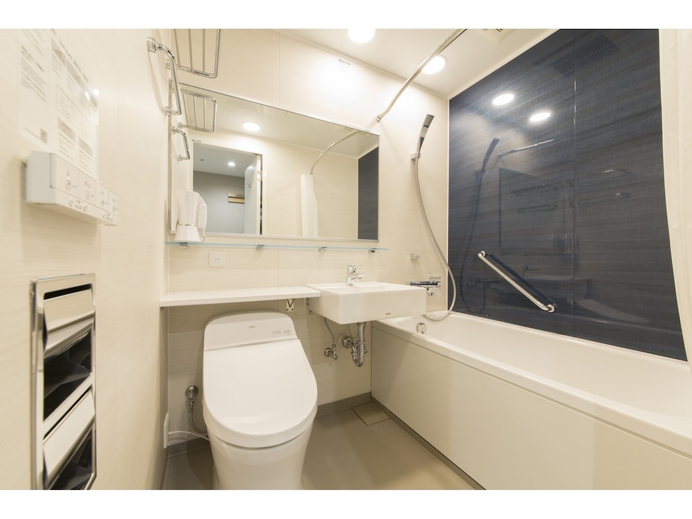 モデレートダブルルーム(クイーンベッド1台)2名利用 禁煙 バスルーム0 | 東急ステイ高輪 (泉岳寺駅前)