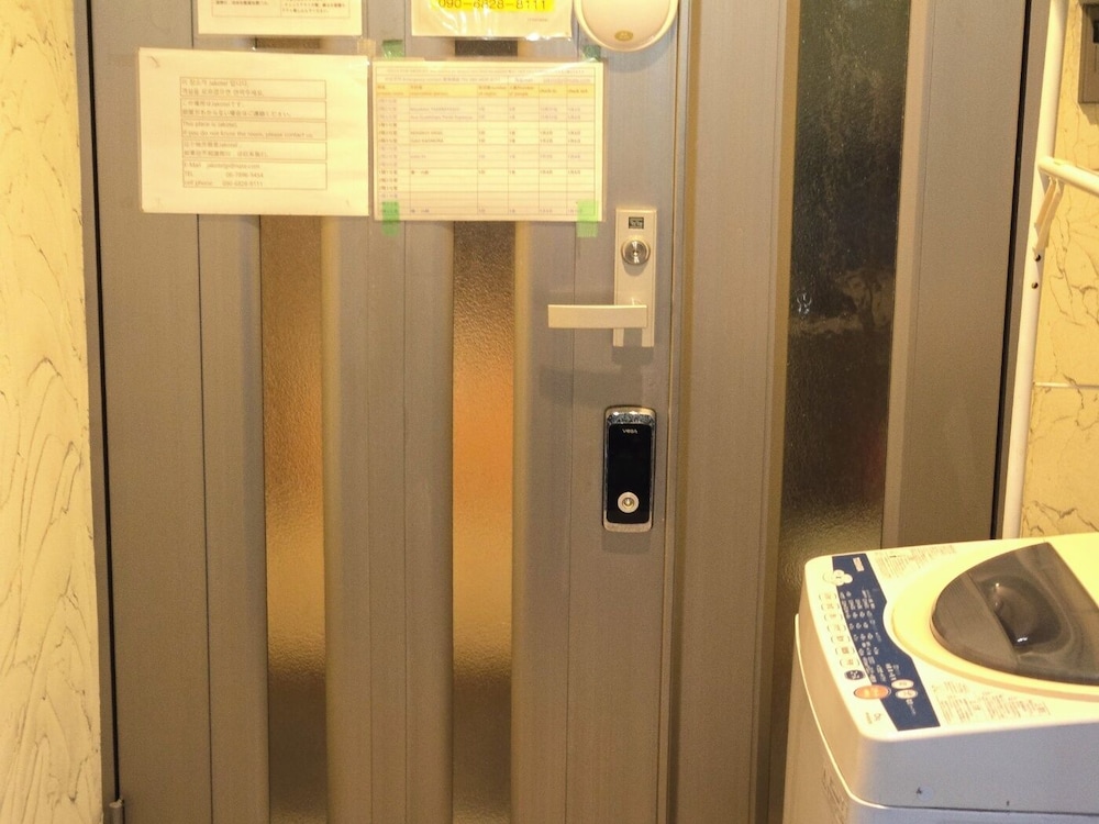 3号室プライベートルーム（トイレ、シャワー共用） 客室5 | ゲストハウス ジャコテル 鶴橋