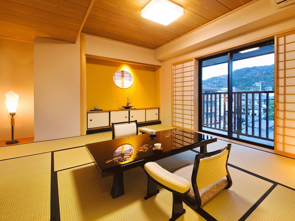 ベーシック ツインルーム 客室1 | 古都平安の宿 奏 KANADE