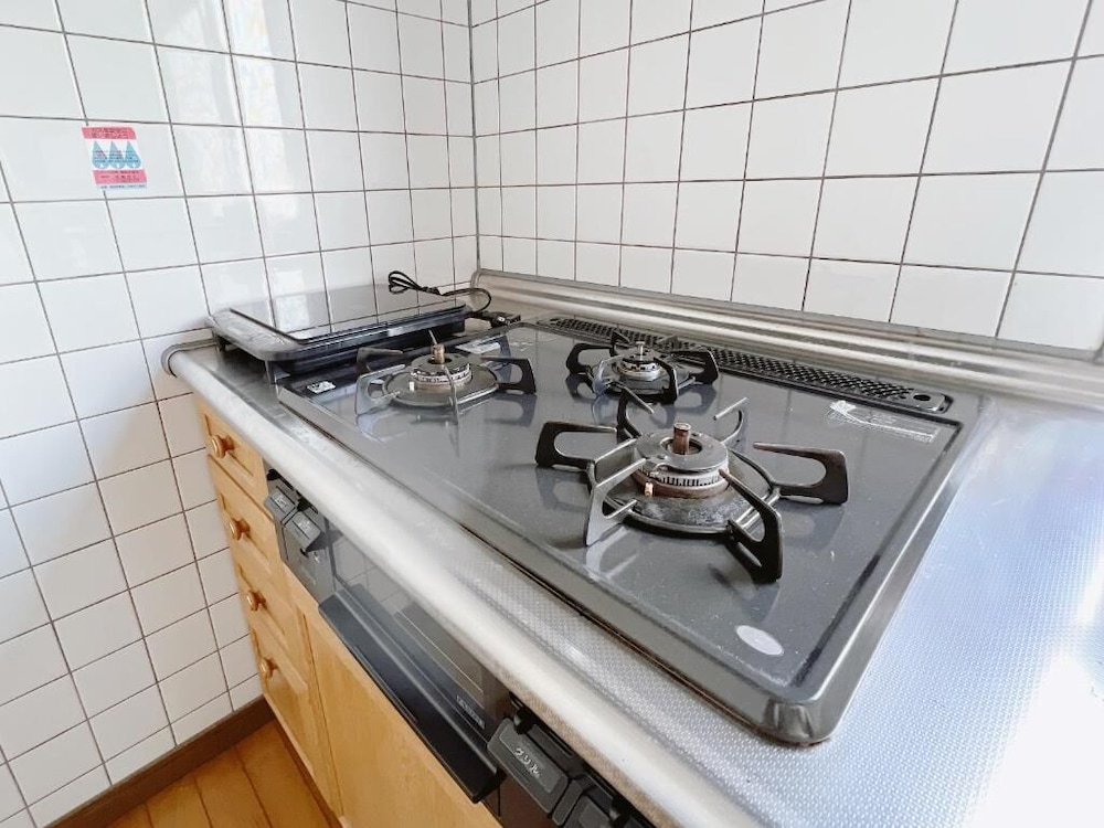 アパートメント 2 ベッドルーム ( 201 ) 専用キッチン1 | PINE TREE HOTEL