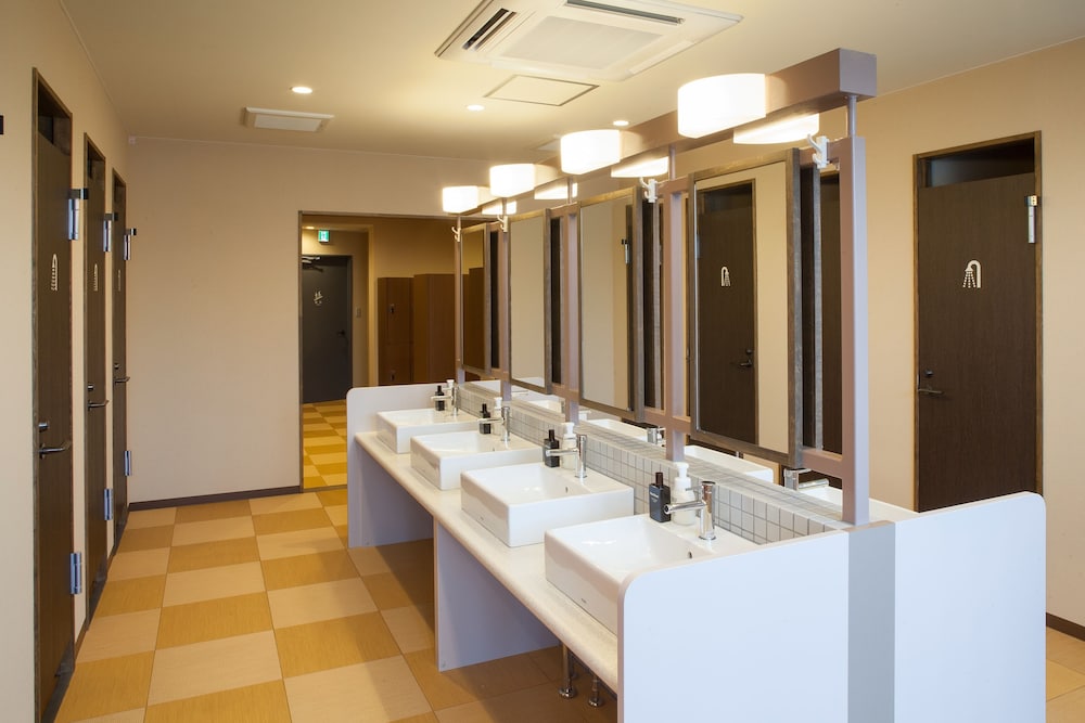 割引 カプセルルーム男性用 2部屋 禁煙 バスルームのシンク0 | 金沢カプセルホテル武蔵町