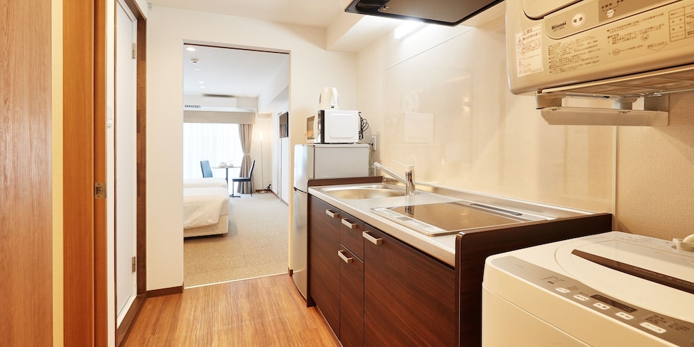 (コンドミニアムタイプ) ツインルーム A 専用キッチン2 | クリアスホテル壺川マルシェ