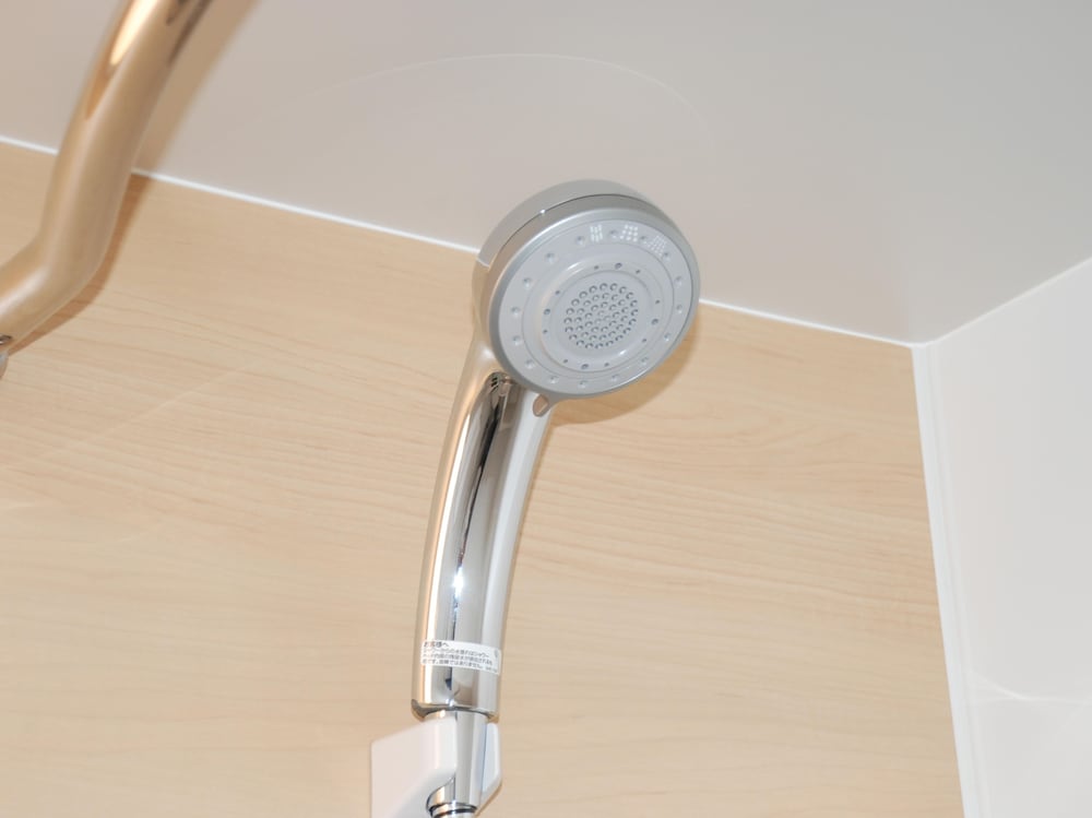 ダブル [15sqm ベッド幅140cm/1台] バスルームのシャワー0 | ホテルウィングインターナショナルプレミアム金沢駅前