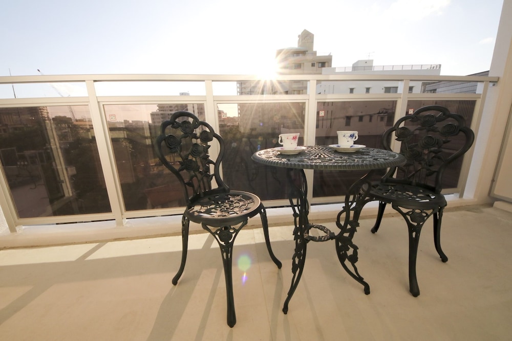 4 人部屋 客室8 | 美らガーナハウス壺川 那覇