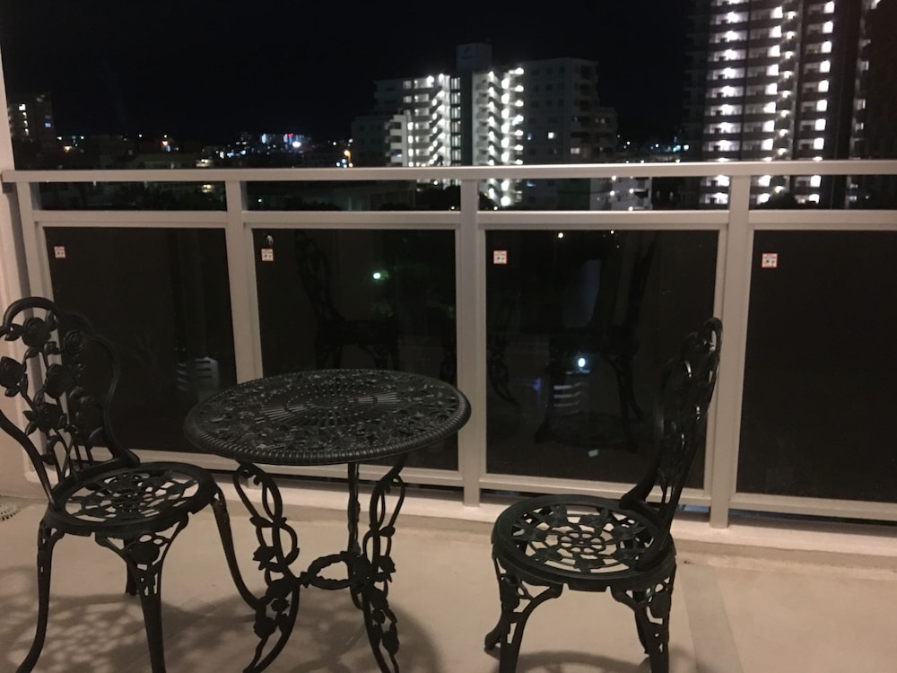 4 人部屋 客室18 | 美らガーナハウス壺川 那覇