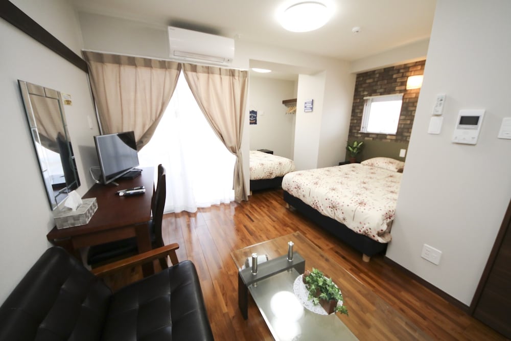 4 人部屋 客室33 | 美らガーナハウス壺川 那覇