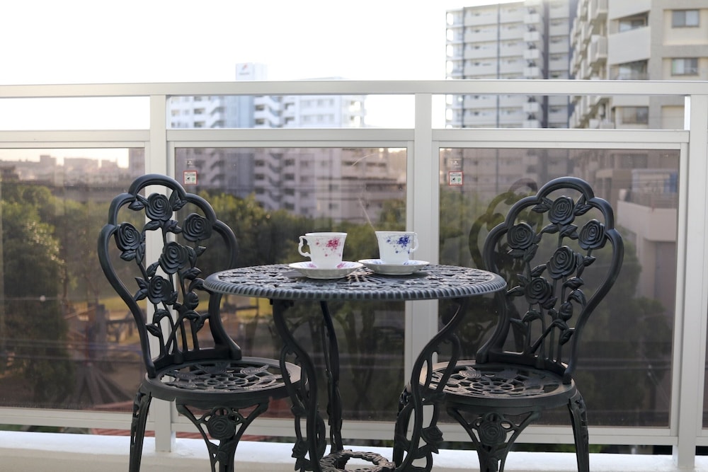 4 人部屋 客室9 | 美らガーナハウス壺川 那覇