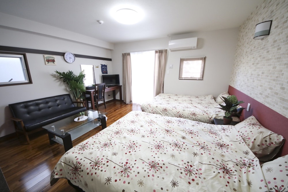 4 人部屋 客室46 | 美らガーナハウス壺川 那覇