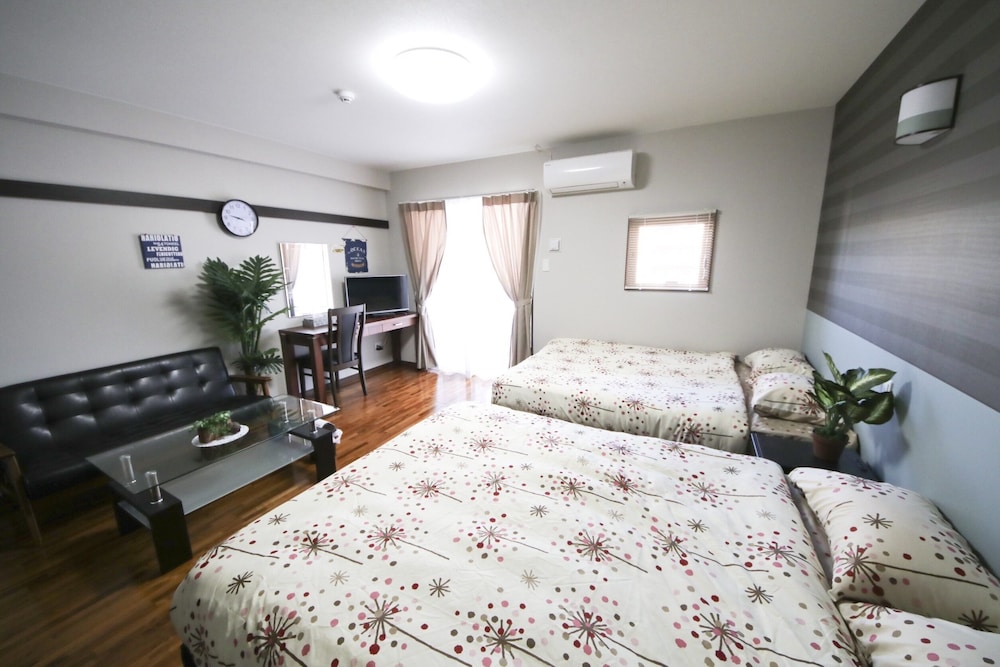 4 人部屋 客室45 | 美らガーナハウス壺川 那覇