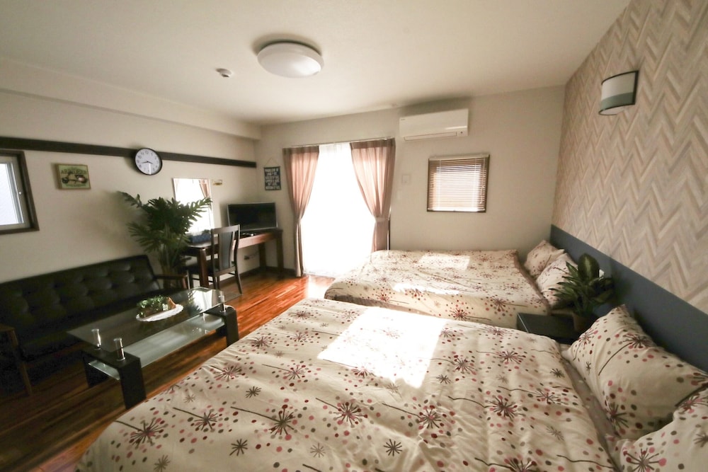 4 人部屋 客室30 | 美らガーナハウス壺川 那覇